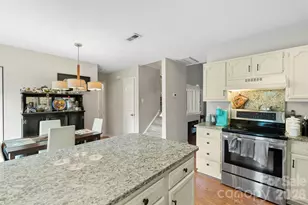 9005 Four Mile Crk Rd, Charlotte, NC 28277 - Photo 13
