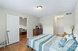 9005 Four Mile Crk Rd, Charlotte, NC 28277 - Photo 17