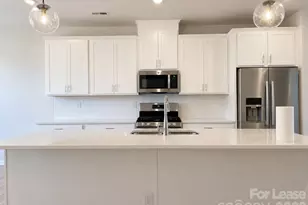 2332 Donnely Hills Ln, Charlotte, NC 28262 - Photo 3