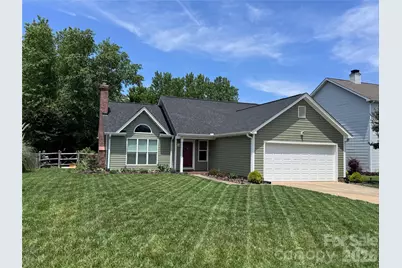 3930 Huntmeadow Drive, Charlotte, NC 28269 - Photo 1