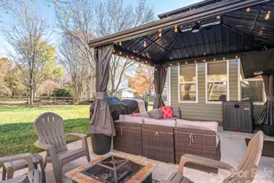 3930 Huntmeadow Dr, Charlotte, NC 28269 - Photo 35