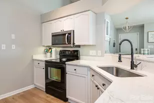 3930 Huntmeadow Dr, Charlotte, NC 28269 - Photo 21