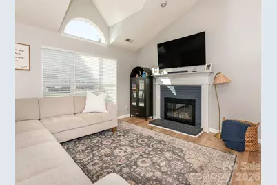 3930 Huntmeadow Drive, Charlotte, NC 28269 - Photo 13