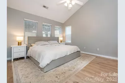 3930 Huntmeadow Drive, Charlotte, NC 28269 - Photo 23