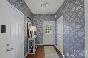 2403 Diplomat Ln, Charlotte, NC 28210 - Photo 5