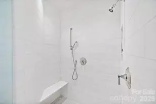 182 Cherokee Rd, Charlotte, NC 28207 - Photo 17