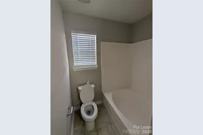 4613 Forestridge Commons Drive, Charlotte, NC 28269 - Photo 17