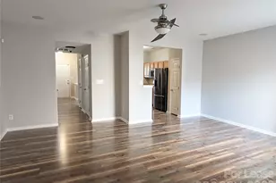 4613 Forestridge Commons Dr, Charlotte, NC 28269 - Photo 5
