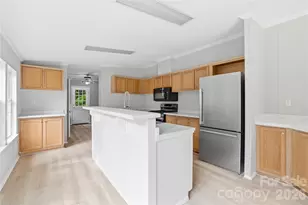 508 Cripple Creek Rd, Sylva, NC 28779 - Photo 5