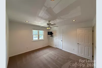 6034 Heath Valley Road, Charlotte, NC 28210 - Photo 7