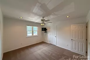 6034 Heath Valley Rd, Charlotte, NC 28210 - Photo 7