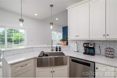 2725 Eagle Drive, Lincolnton, NC 28092 - Photo 9