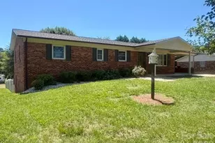 620 Central St, Hudson, NC 28638 - Photo 3