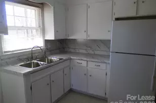 815 Echo Glen Rd, Charlotte, NC 28213 - Photo 7