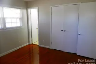 815 Echo Glen Rd, Charlotte, NC 28213 - Photo 13