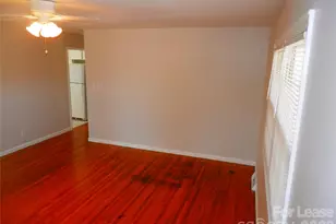 815 Echo Glen Rd, Charlotte, NC 28213 - Photo 5