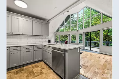 70 Skyline Drive, Hendersonville, NC 28791 - Photo 15