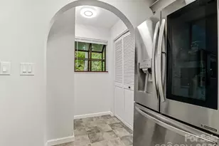 70 Skyline Dr, Hendersonville, NC 28791 - Photo 17