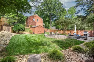 419 Scarborough Ln, Matthews, NC 28105 - Photo 39