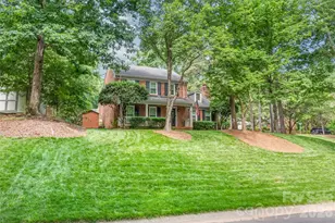 419 Scarborough Ln, Matthews, NC 28105 - Photo 3