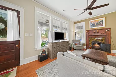 202 S Oak Street, Statesville, NC 28677 - Photo 3