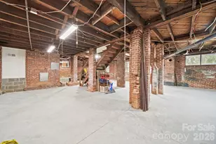 202 S Oak St, Statesville, NC 28677 - Photo 29