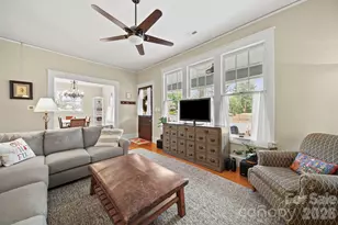 202 S Oak St, Statesville, NC 28677 - Photo 3