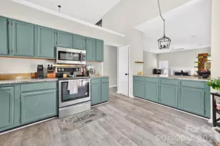 9607 Clifton Meadow Dr, Matthews, NC 28105 - Photo 19