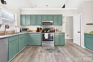 9607 Clifton Meadow Dr, Matthews, NC 28105 - Photo 17