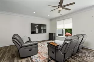 1010 Moffatt Ln, Matthews, NC 28105 - Photo 33