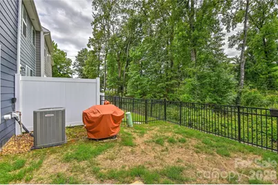 1010 Moffatt Lane, Matthews, NC 28105 - Photo 9