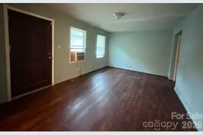 38 8th Avenue Drive SE, Hickory, NC 28602 - Photo 5