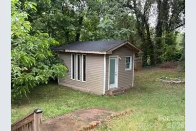 38 8th Avenue Drive SE, Hickory, NC 28602 - Photo 3