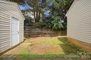 5315 Jocelyn Ln, Charlotte, NC 28269 - Photo 45