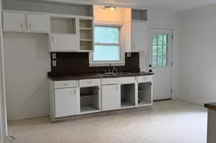 305 N Poplar St, Gastonia, NC 28054 - Photo 21