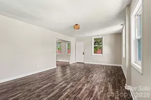 1820 Genesis Park Pl, Charlotte, NC 28206 - Photo 7