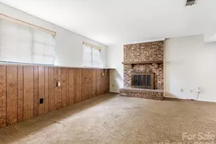 6534 Rollingridge Dr, Charlotte, NC 28211 - Photo 13