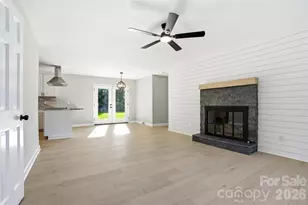 1968 12th St Pl NE, Hickory, NC 28601 - Photo 5