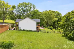 923 Newfound Rd, Leicester, NC 28748 - Photo 37