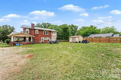 1302 Wilson W Lee Boulevard, Statesville, NC 28677 - Photo 27