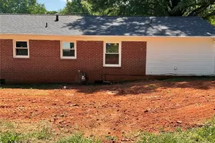 2346 Woodleaf Dr, Gastonia, NC 28052 - Photo 11