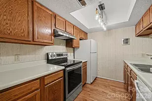 8015 Cedar Glen Dr, Charlotte, NC 28212 - Photo 7