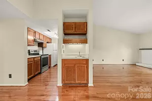 8015 Cedar Glen Dr, Charlotte, NC 28212 - Photo 9