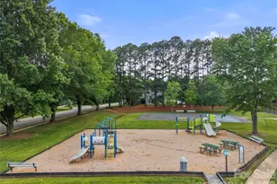 8411 Red Cypress Ct, Charlotte, NC 28216 - Photo 45