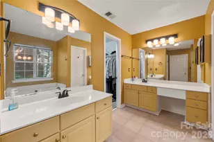 8411 Red Cypress Ct, Charlotte, NC 28216 - Photo 25