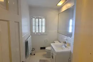 318 W 6th Ave, Gastonia, NC 28052 - Photo 9