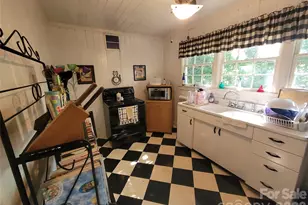 318 W 6th Ave, Gastonia, NC 28052 - Photo 7