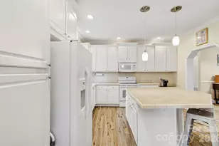 40 Liberty Rd, Candler, NC 28715 - Photo 11