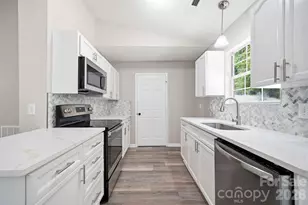 6324 Grove Park Blvd, Charlotte, NC 28215 - Photo 11