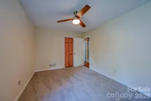 102 Forest Lake Dr, Asheville, NC 28803 - Photo 27